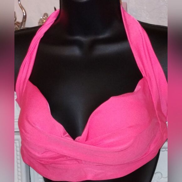 Beautiful Barbie Pink bikini top & bottom - Picture 5 of 9